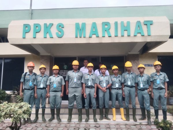 Pelepasan Siswa Praktik Kerja Lapangan (PKL) ke Dunia Usaha dan Dunia Industri